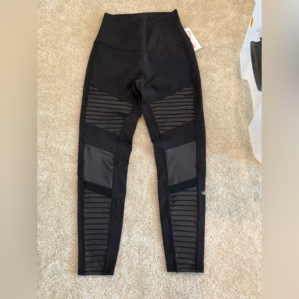 NWT Alo Moto Black legging Size M